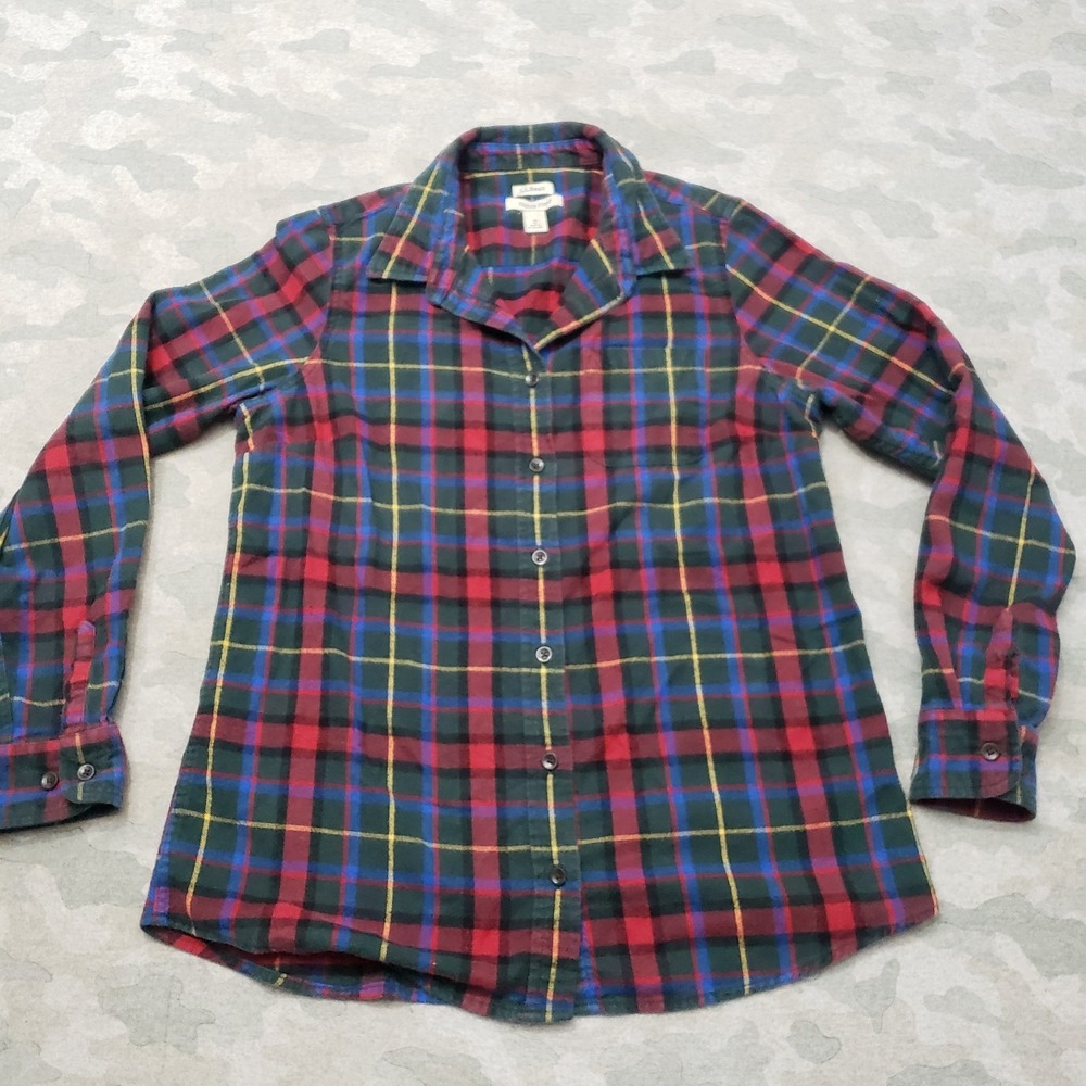 L.L. Bean Top Womens Medium Green Flannel Scotch Plaid Long Sleeve Button-Up